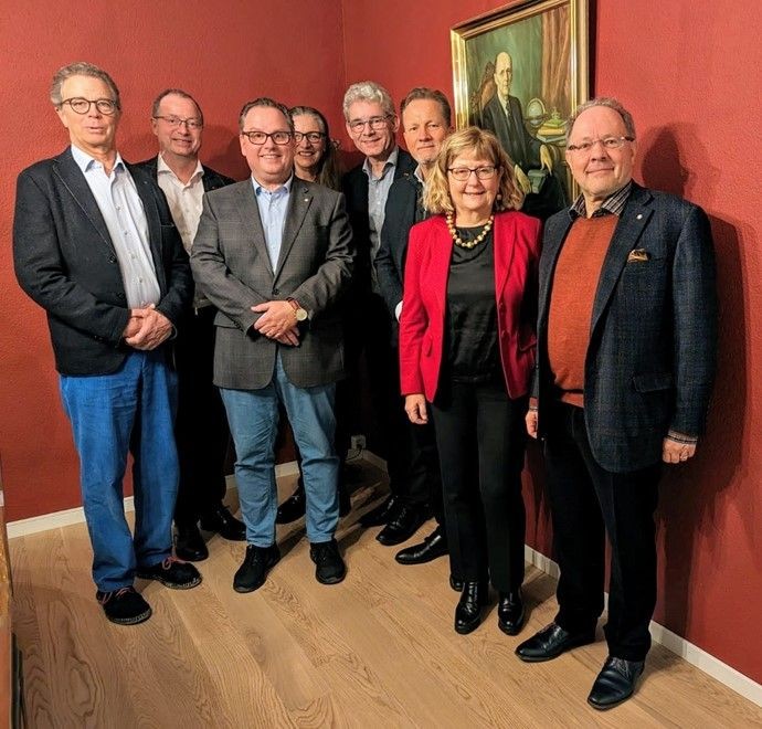 Dieter Bambauer (dritter von rechts) bei der Nomination