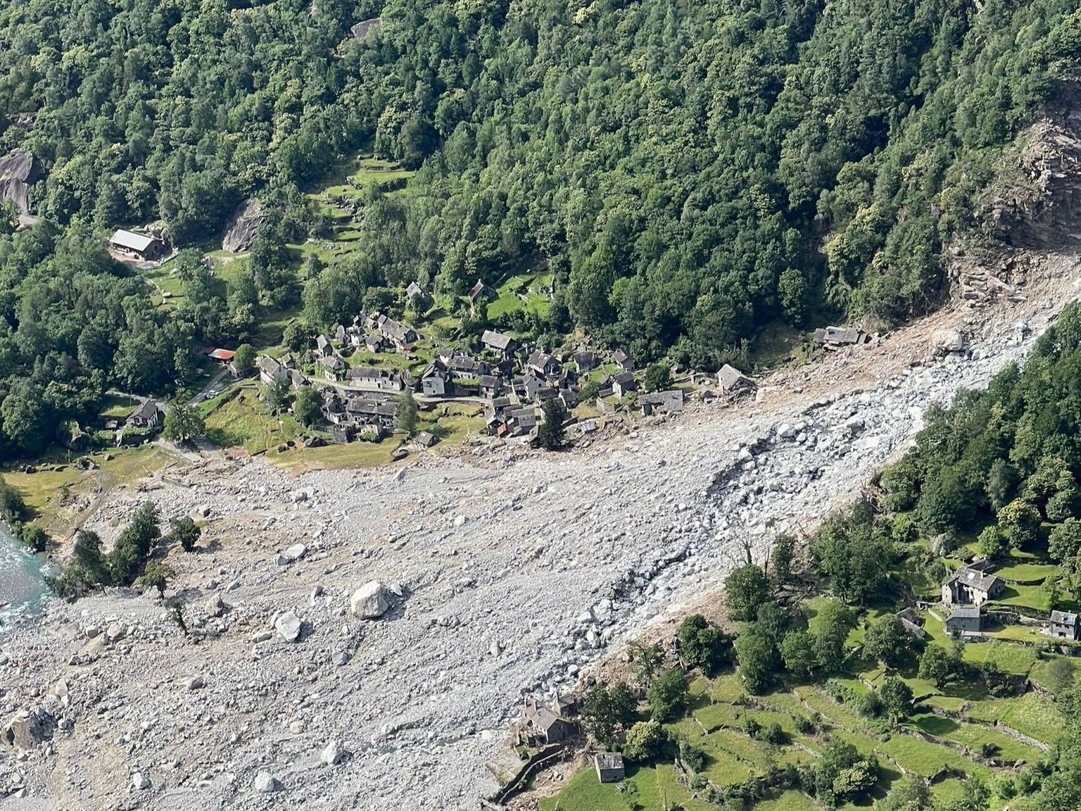 Anfang Juli haben Überschwemmungen in den Schweizer Regionen Tessin, Wallis und Graubünden grosse Verwüstung angerichtet