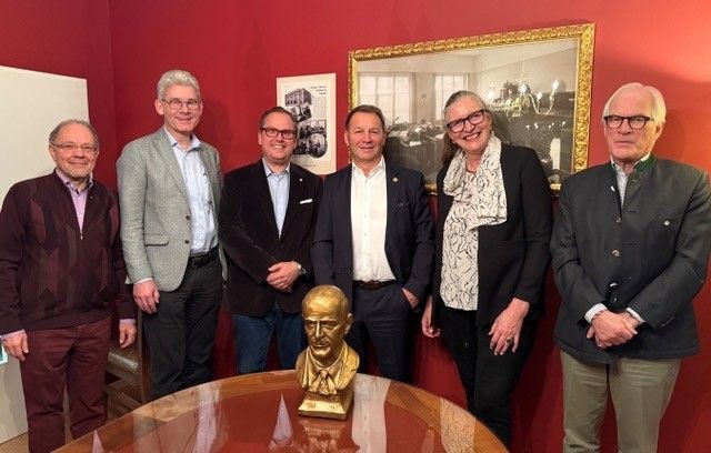 Der Nominierungsausschuss mit Wolfgang Gruber (dritter von rechts)