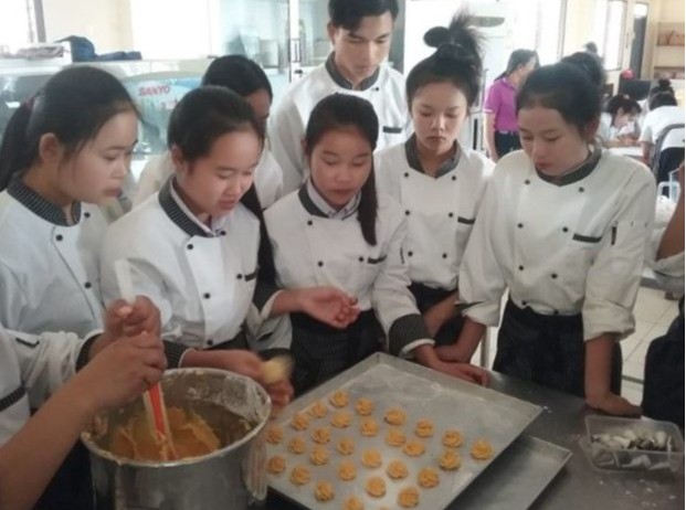 Projekt Skilldream: Schülerinnen in Laos
