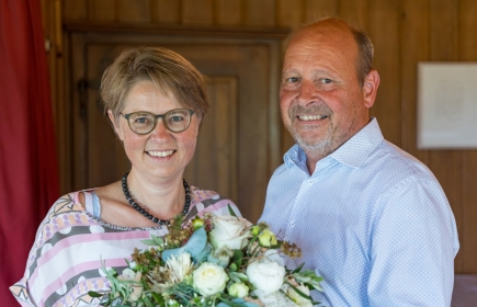 Die neue Präsidentin des RC Oberthurgau, Jolanda Eichenberger, mit ihrem Vorgänger, Hansjörg Stahel